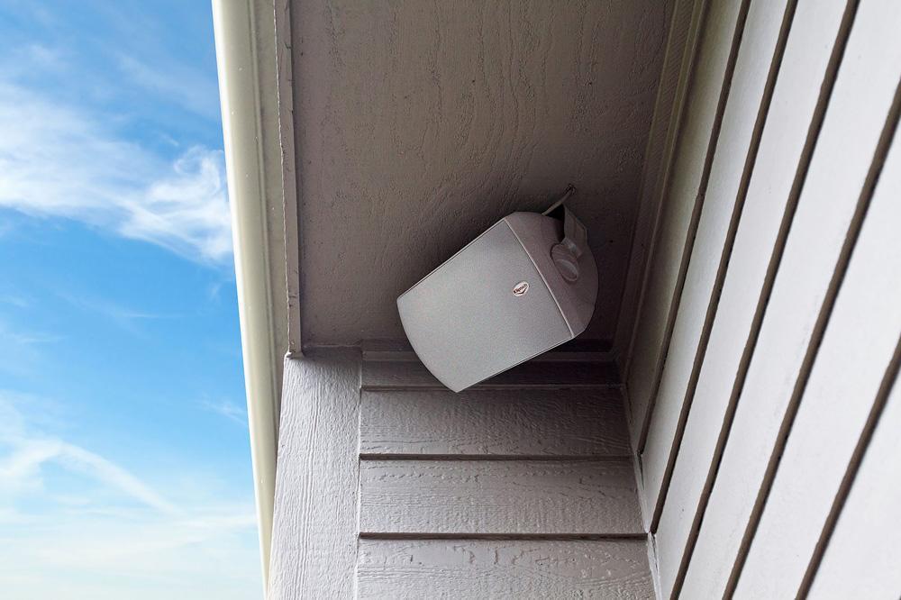 Klipsch AW 525 On Wall Outdoor Speakers Pair Special Offer